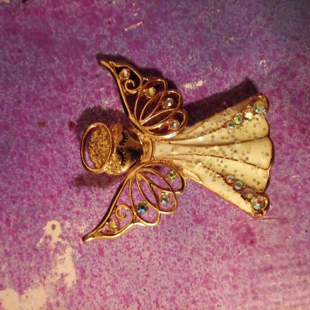 Angel broach